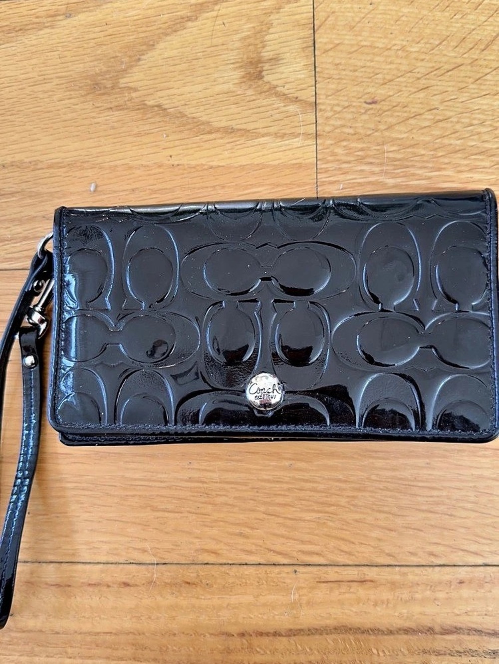 Vintage Coach Black Patent Leather Wristlet Wallet